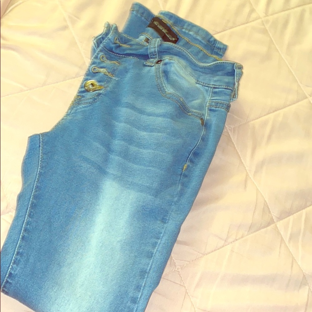 Jeans